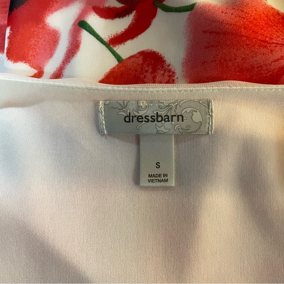 #0239 dressbarn White and Red Blouse Elegant Floral Design-S - Picture 2 of 6